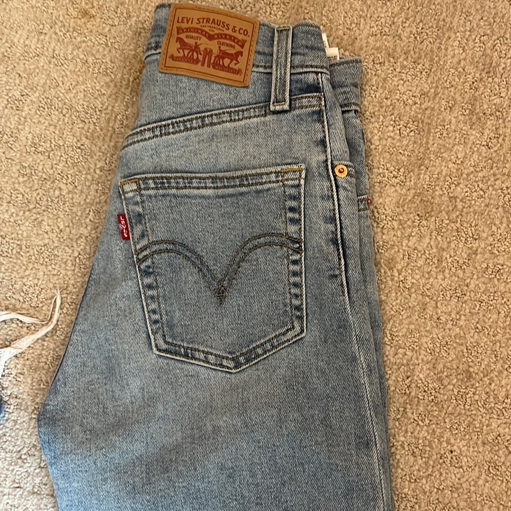 Levi’s womens ribgcage straight